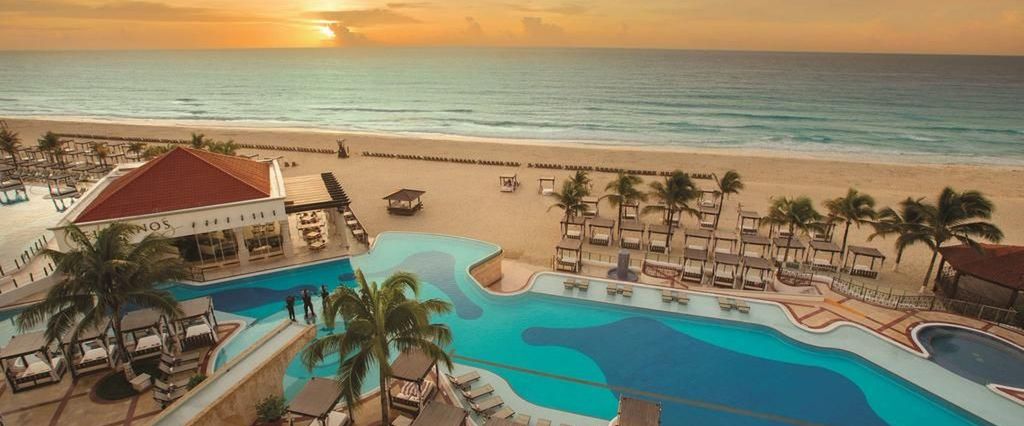 teren hotelu, basen, plaża