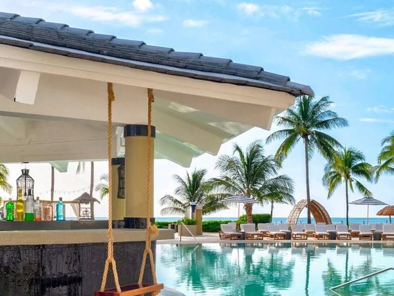 basen, pool bar