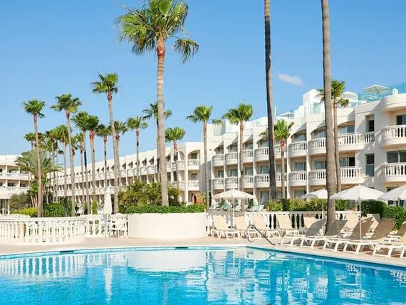 obiekt, teren hotelu, basen