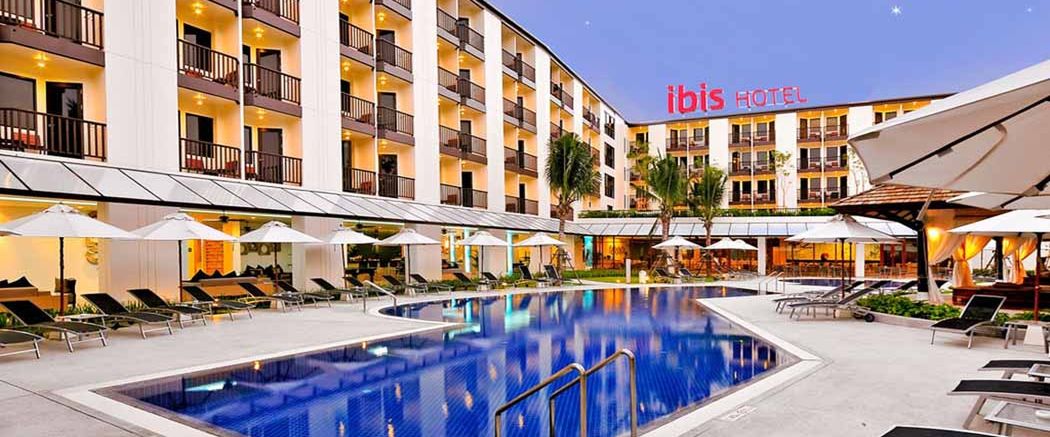 basen, teren hotelu, obiekt