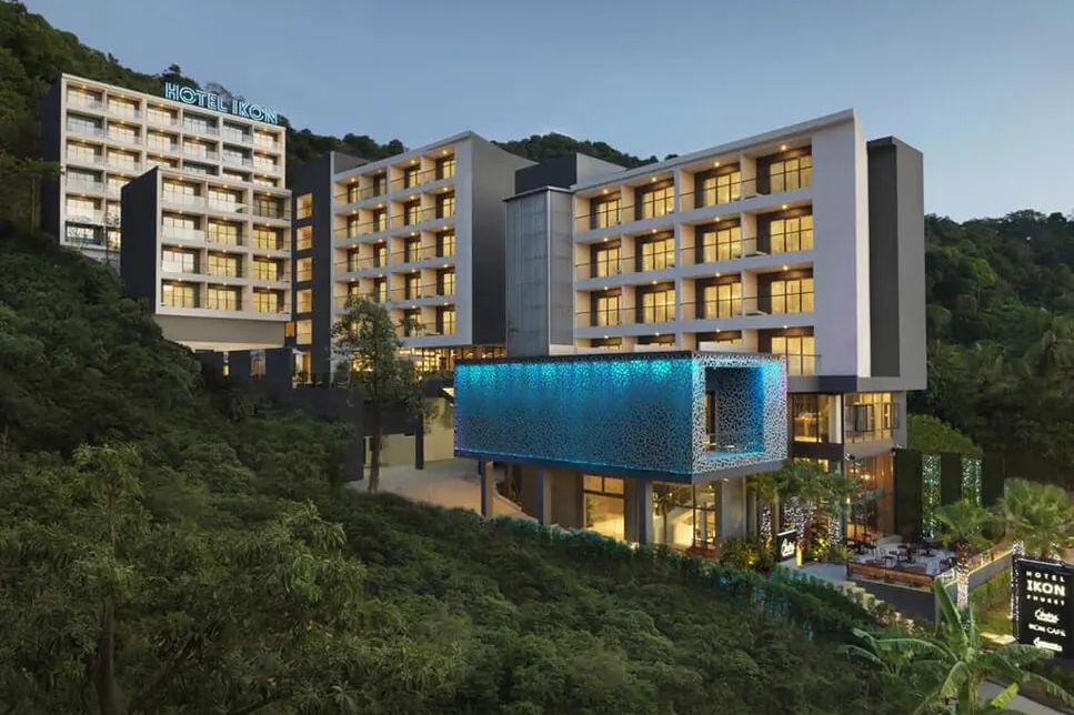 obiekt, teren hotelu