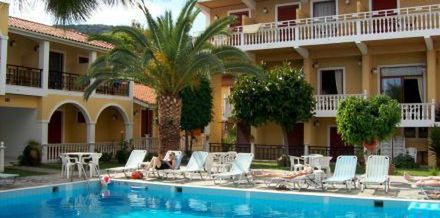 obiekt, teren hotelu, basen