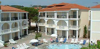 obiekt, teren hotelu, basen