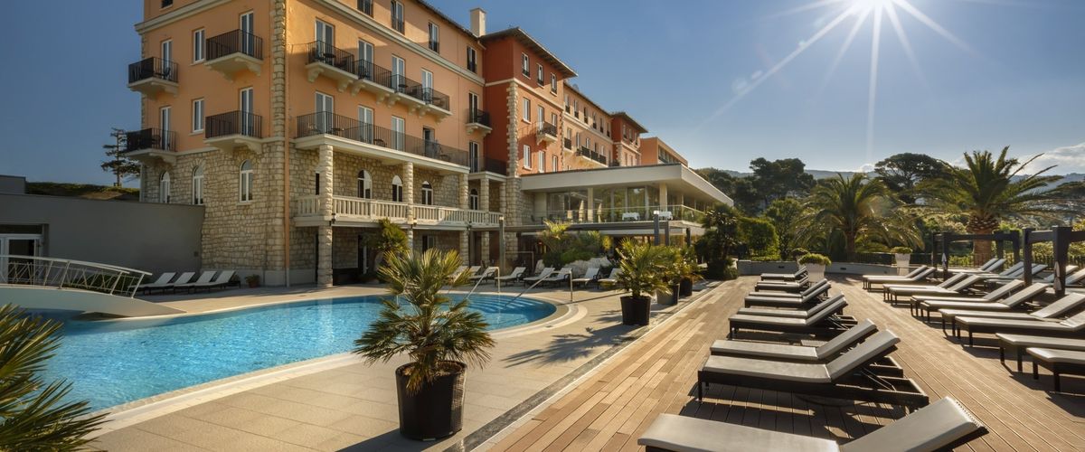 budynek główny, basen