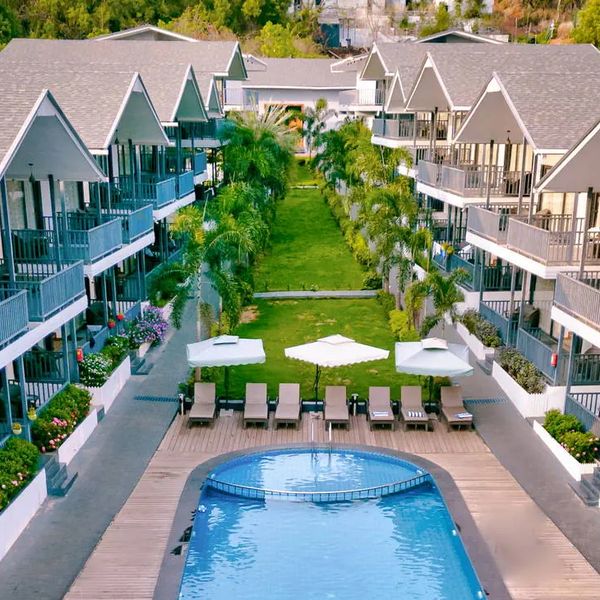 Dallas Beach Resort