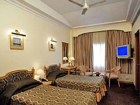 Fariyas 4*