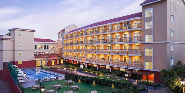 teren hotelu, basen