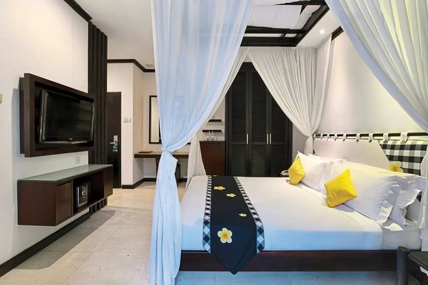 Candi Beach Resort & Spa