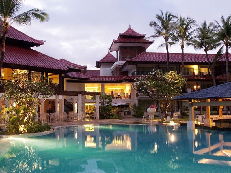 Holiday Inn Baruna Bali 5*