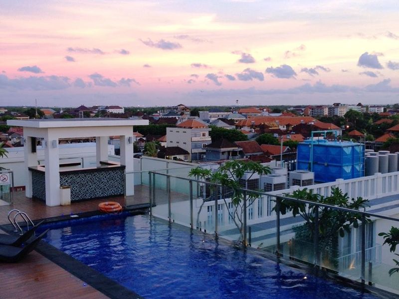Holiday Inn Express Bali Kuta Square 3*