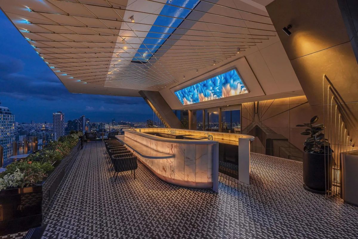 teren hotelu, drink bar