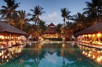 restauracja, teren hotelu, basen