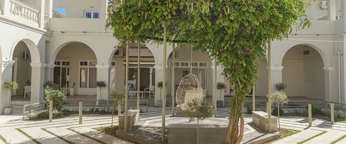 obiekt, teren hotelu