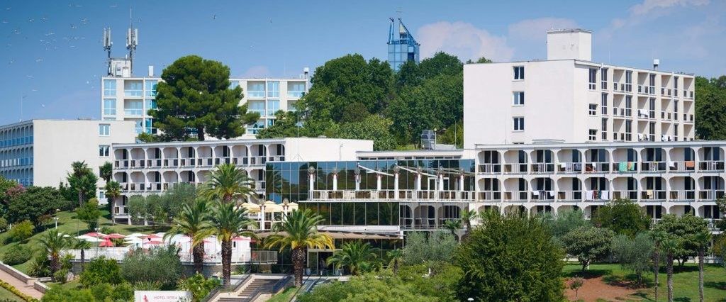 obiekt, teren hotelu