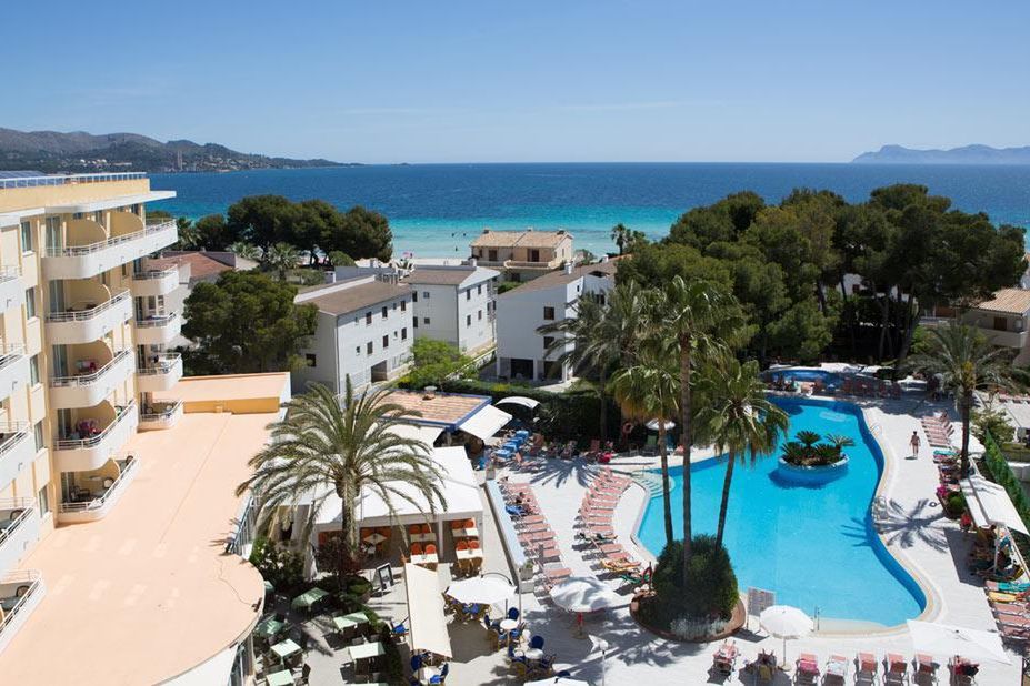 basen, teren hotelu, obiekt