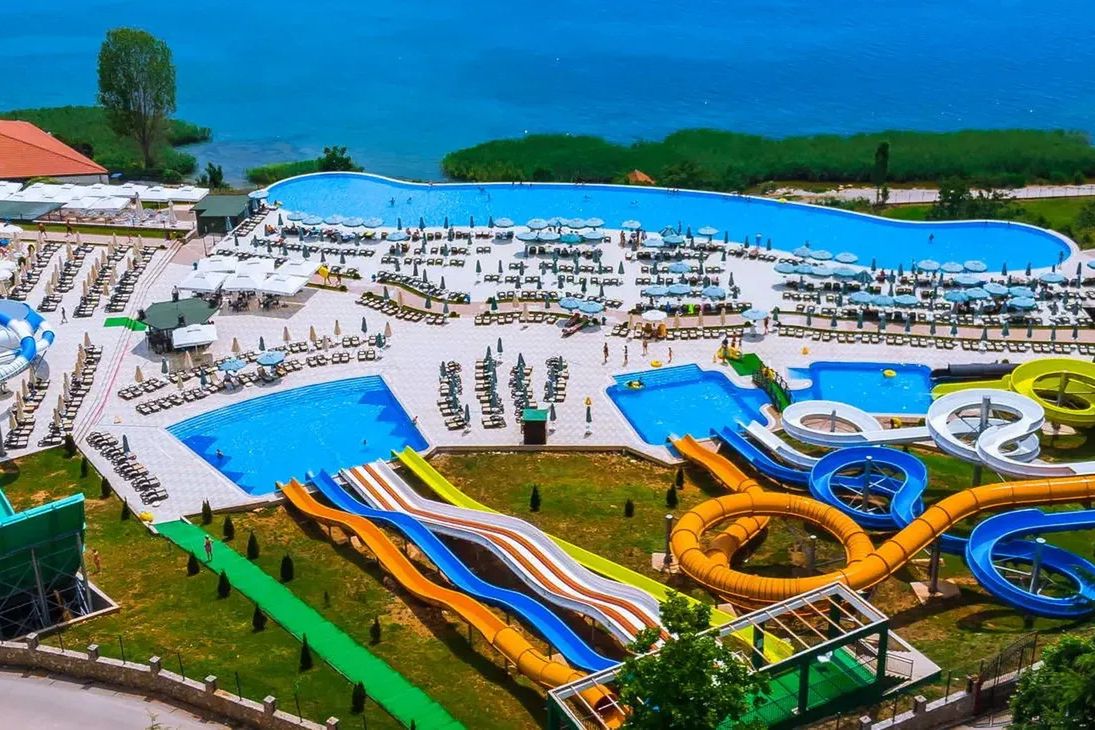 zjeżdżalnia, basen