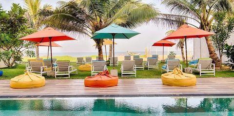 teren hotelu, plaża, basen