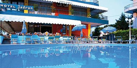 teren hotelu, basen, obiekt