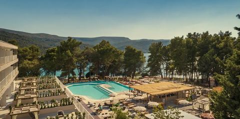 obiekt, teren hotelu, basen