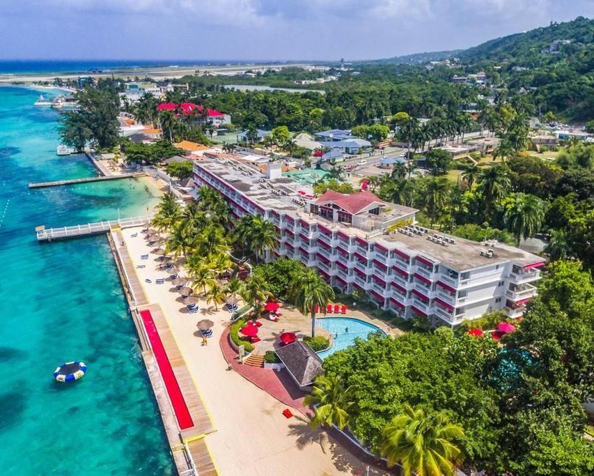Grand Decameron Montego Beach