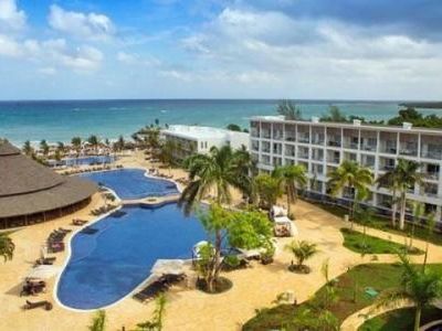 Royalton White Sands