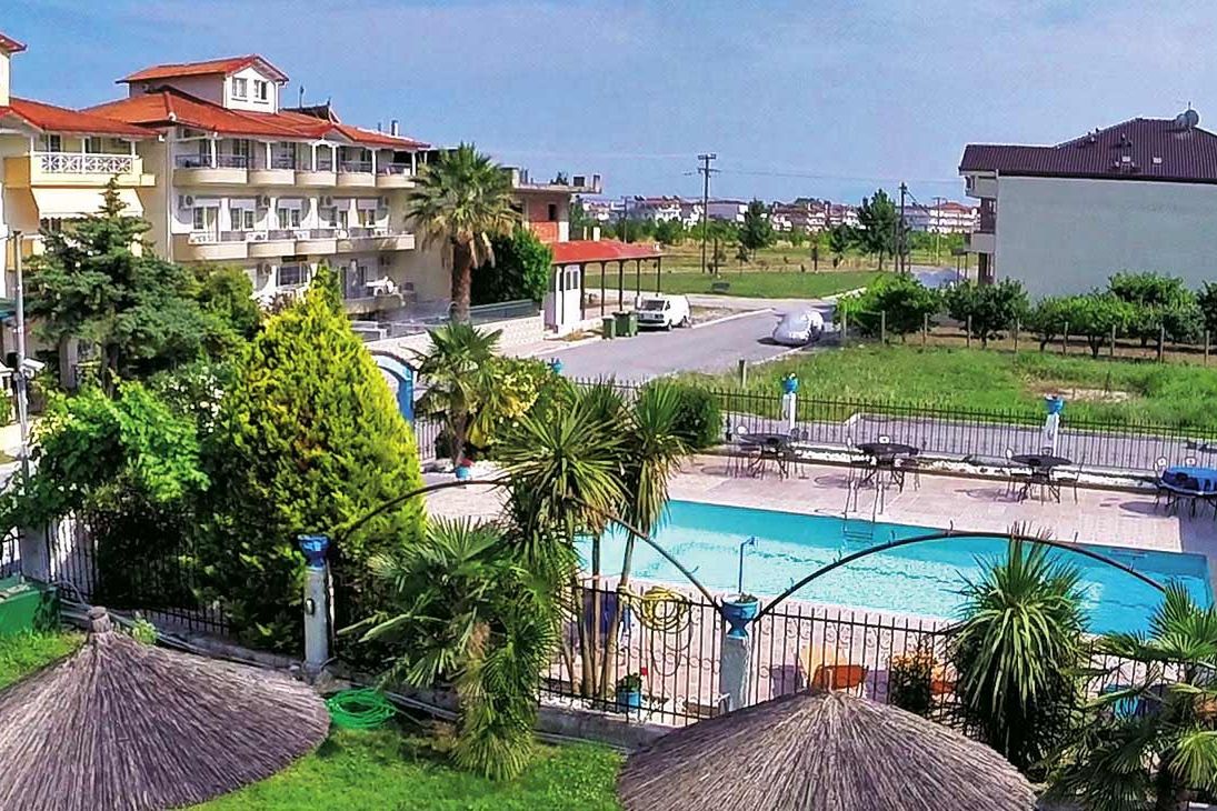 obiekt, teren hotelu, basen