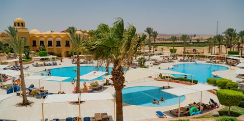 obiekt, teren hotelu, basen