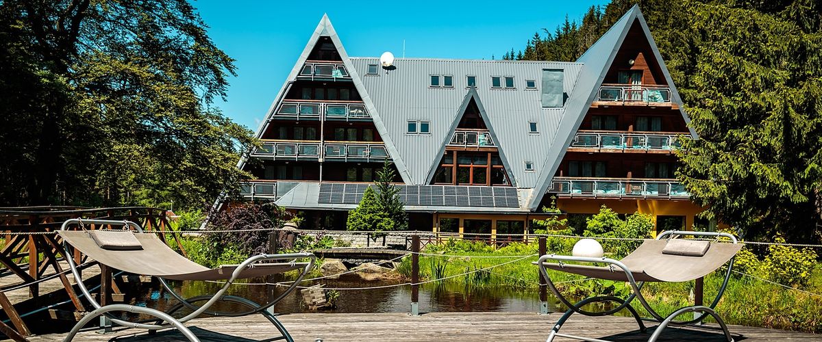 obiekt, teren hotelu