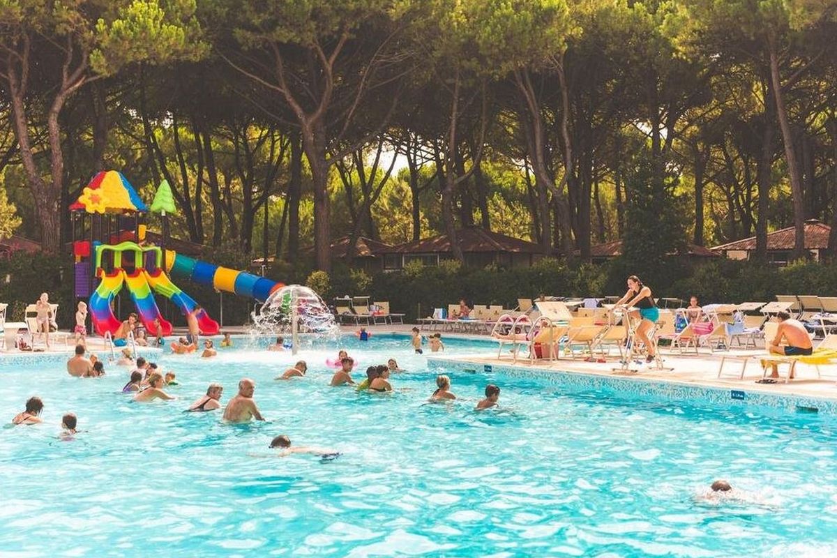 zjeżdżalnia, dla dzieci, basen