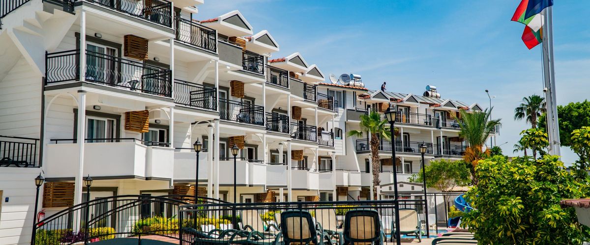 budynek główny, basen