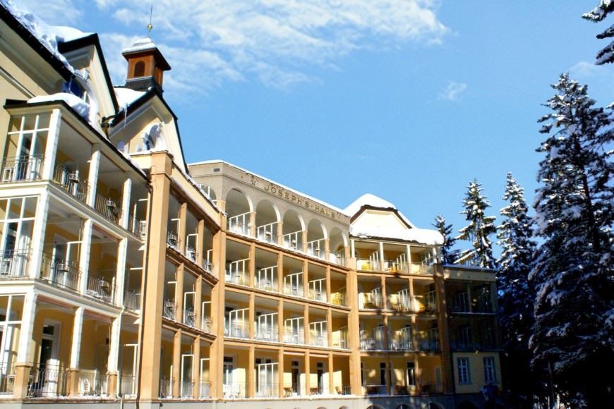 obiekt, budynek główny