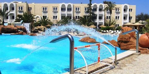 basen, teren hotelu, obiekt