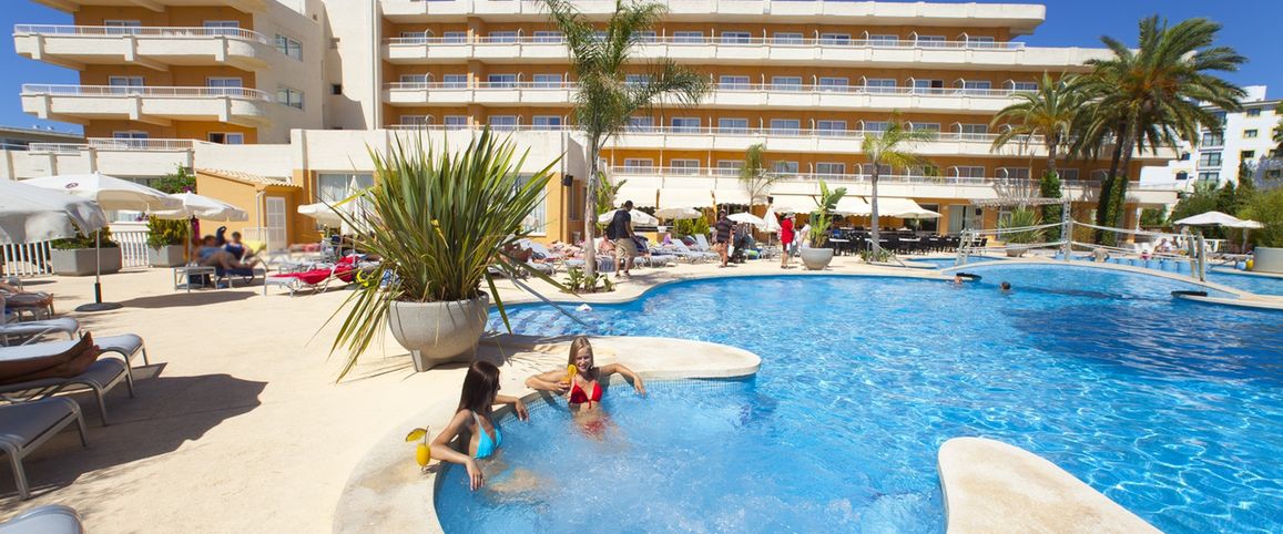 budynek główny, basen