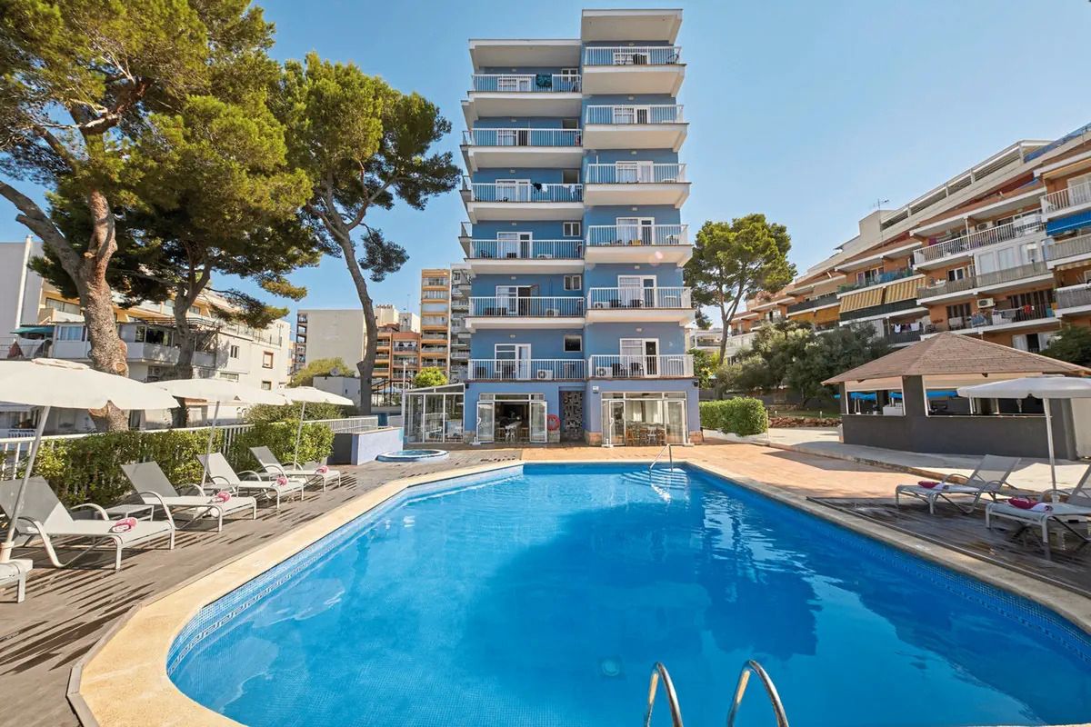 budynek główny, basen