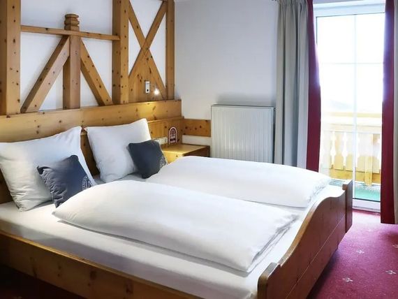 JUFA Alpenhotel Saalbach 4*