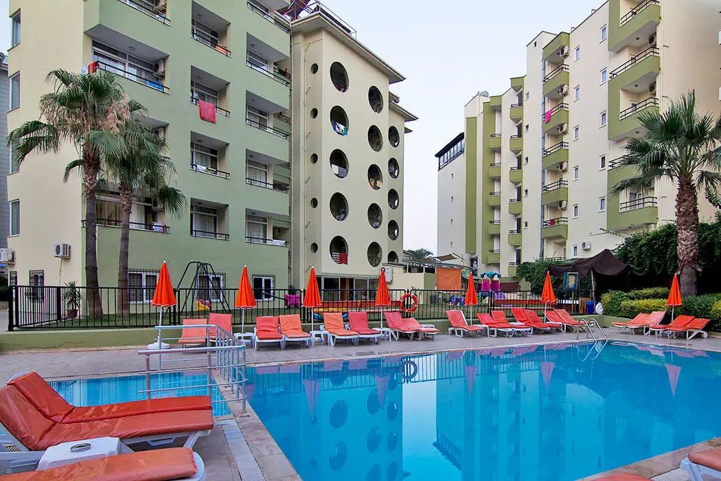 Kaila Krizantem (ex. Krizantem) - basen