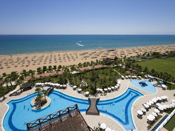 teren hotelu, basen, plaża