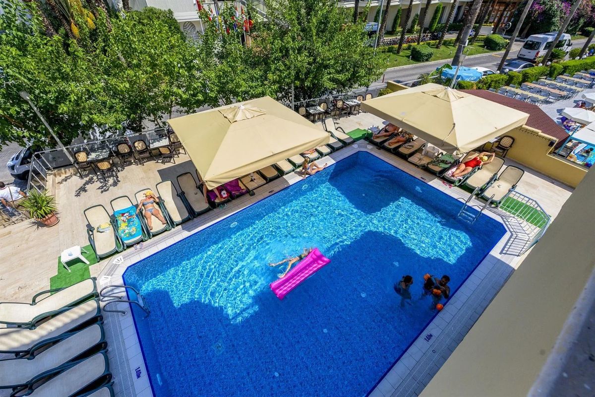 teren hotelu, basen