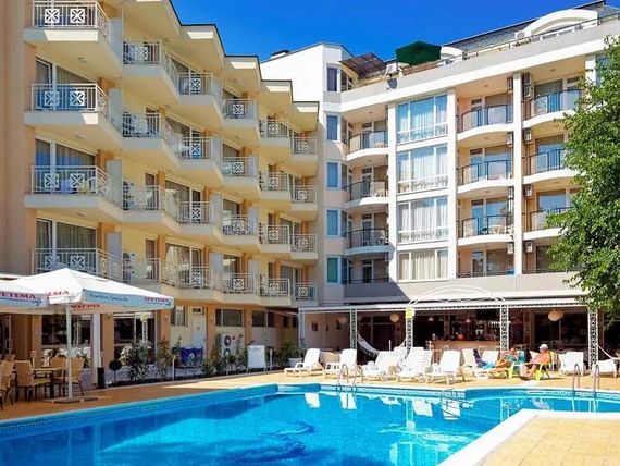 Karlovo 3*