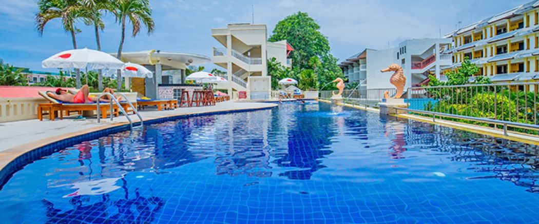 obiekt, teren hotelu, basen