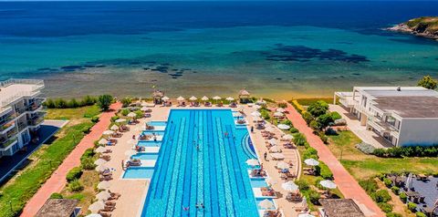 teren hotelu, plaża, basen