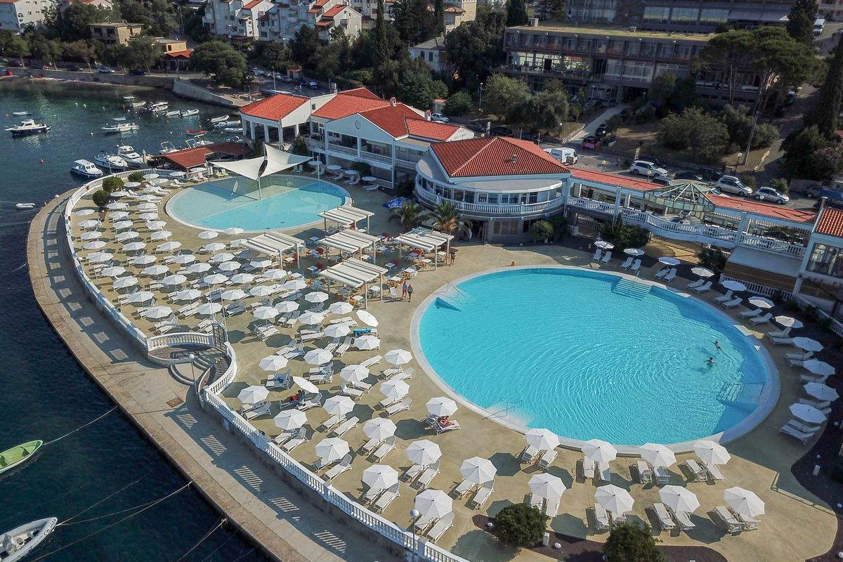 teren hotelu, basen
