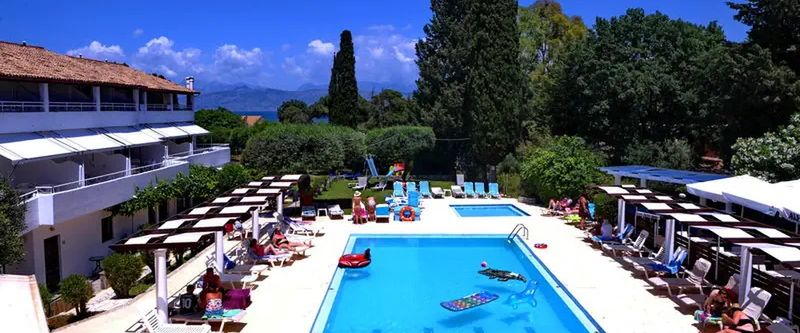 obiekt, teren hotelu, basen