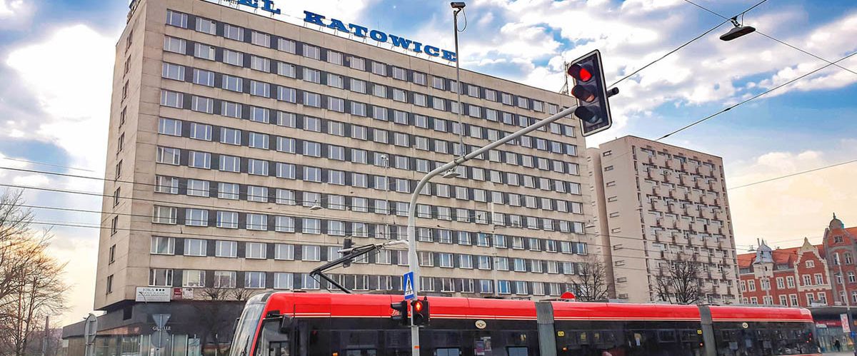 obiekt, budynek główny, teren hotelu