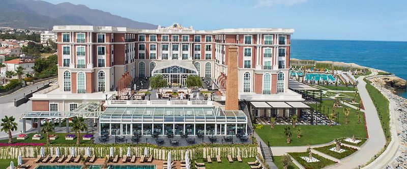 obiekt, teren hotelu, basen