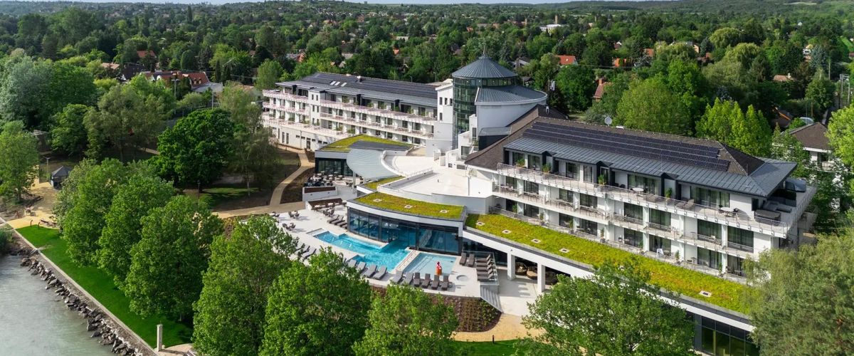 obiekt, teren hotelu, basen