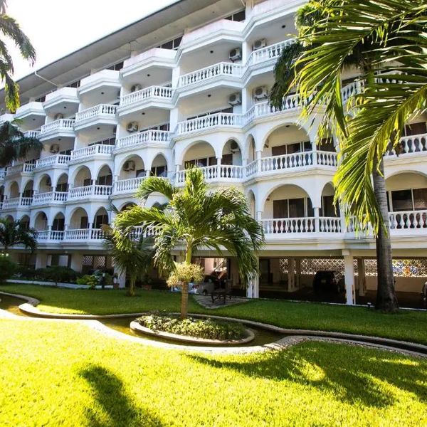 CityBlue Creekside Hotel & Suites