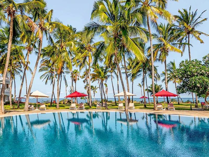 Prideinn Paradise Beach Resort