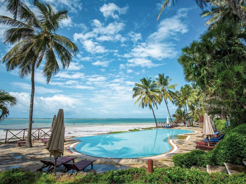 Voyager Beach Resort