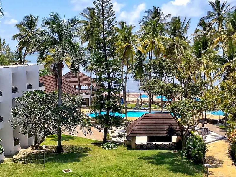 Kenya Bay